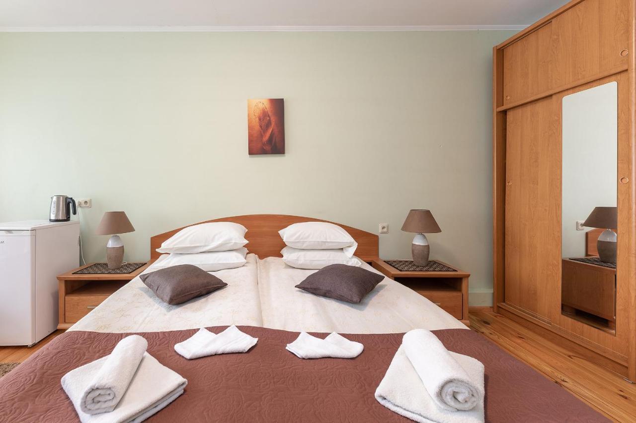 Valensija Hotel Jūrkalne Buitenkant foto