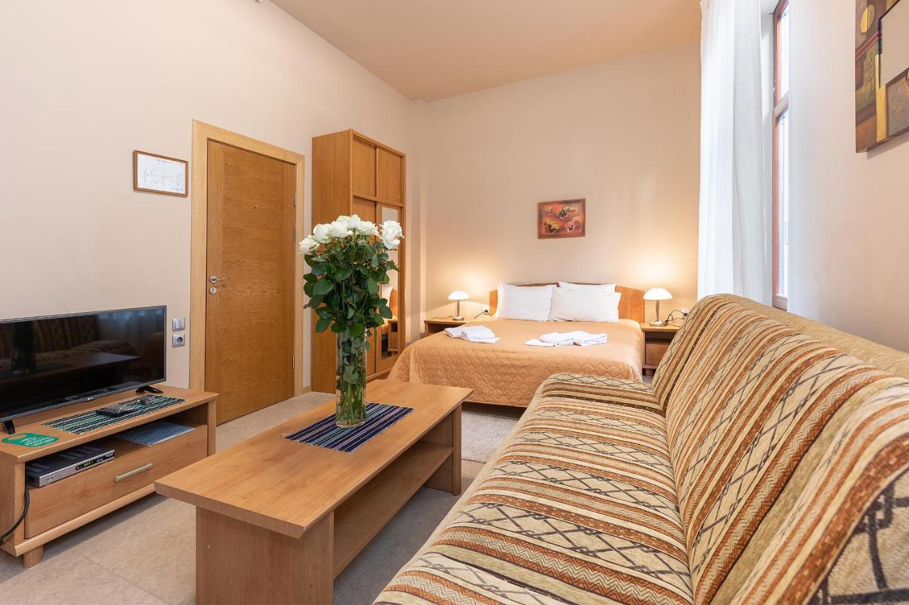 Valensija Hotel Jūrkalne Buitenkant foto