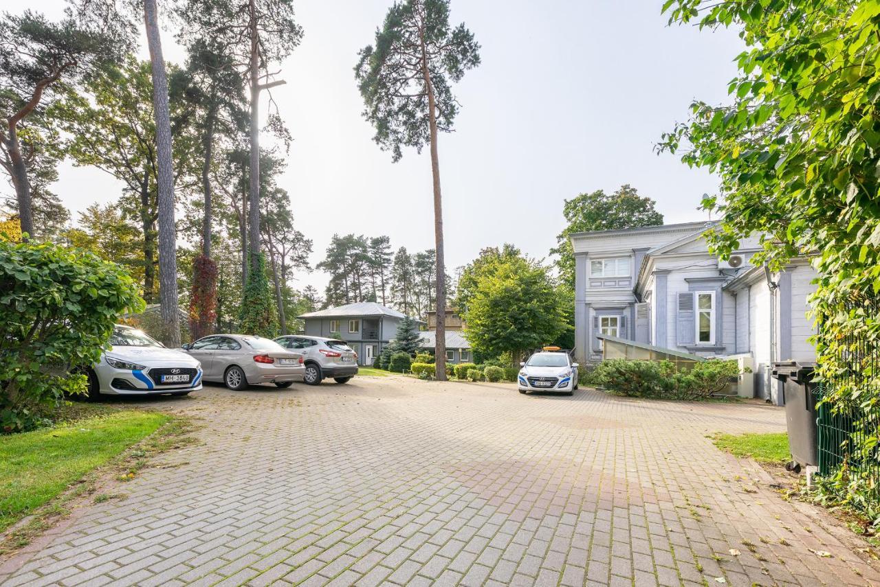 Valensija Hotel Jūrkalne Buitenkant foto