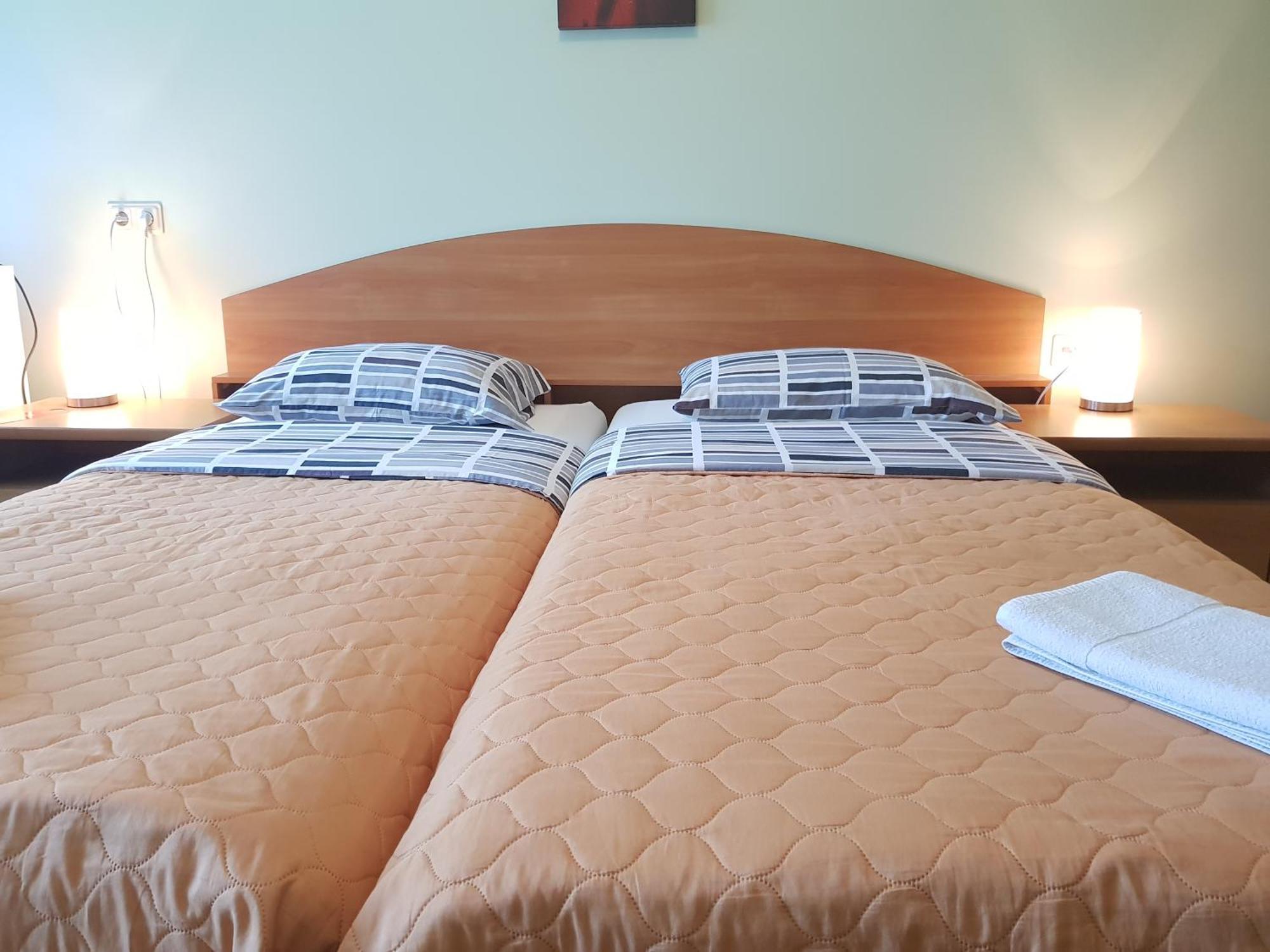 Valensija Hotel Jūrkalne Kamer foto